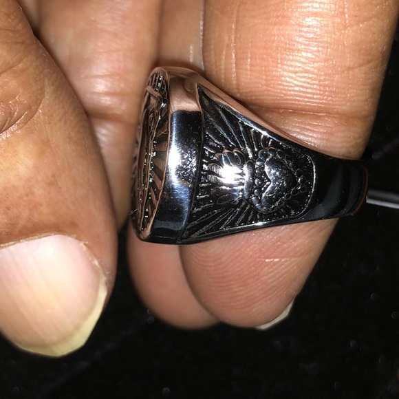 Ring Praying Hands - Picture 5 of 6